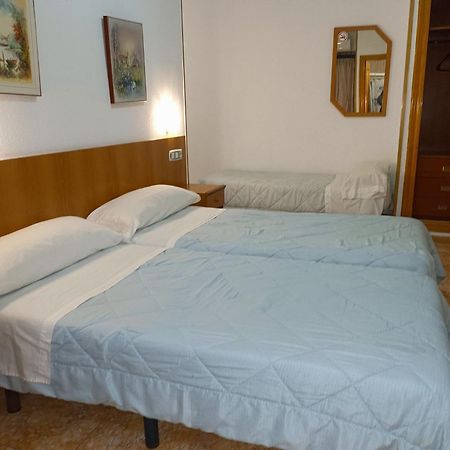Hostal Gran Via Levante Torrevieja Exterior photo